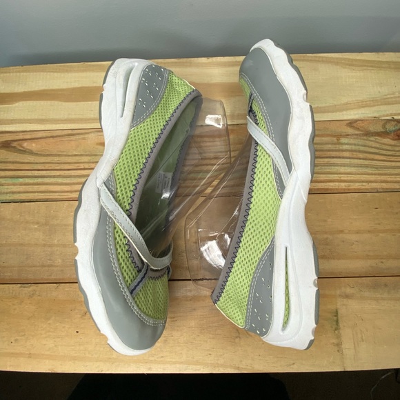 L.L. Bean Women 05330 Green Mary Jane Shoes Fabric Size 9 Slip on comfort - Picture 5 of 8